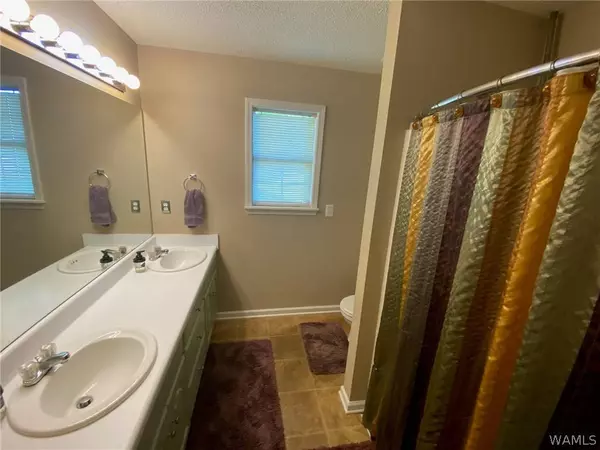 1867 Carriage HTS, Tuscaloosa, AL 35404