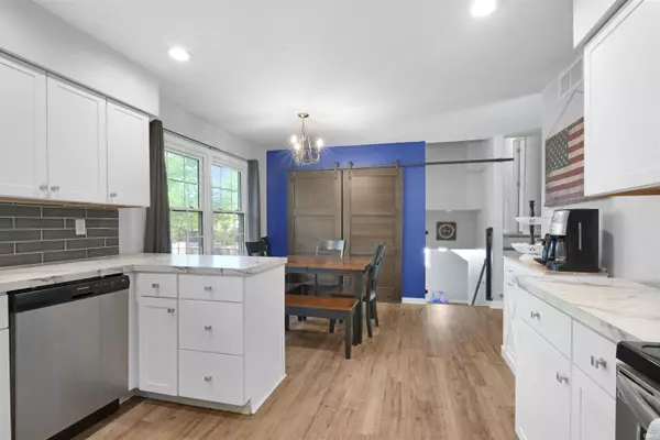 8311 Outer Lincoln Avenue, Newburgh, IN 47630