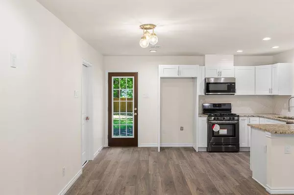 428 Alice Street, Arlington, TX 76010