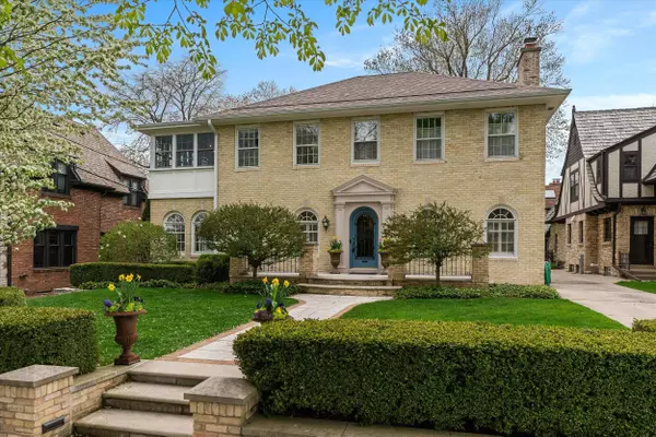 5723 N Shore, Whitefish Bay, WI 53217