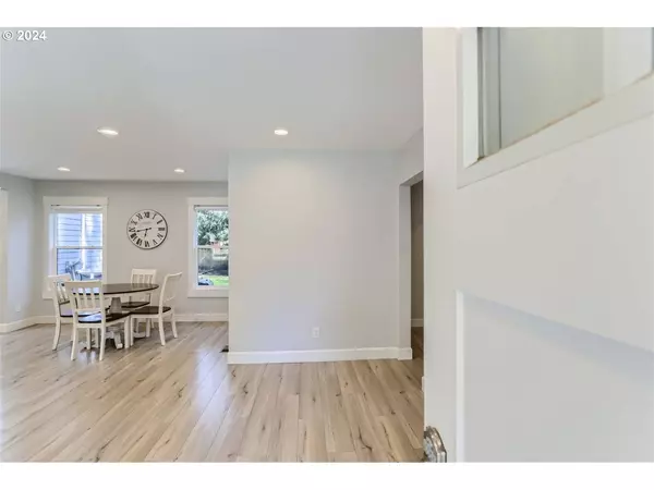 840 NE 112TH AVE, Portland, OR 97220