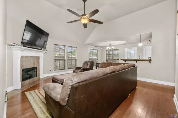 41481 HEARTHSTONE AVE, Prairieville, LA 70769