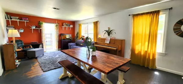 3024 16th ST, Columbus, IN 47201