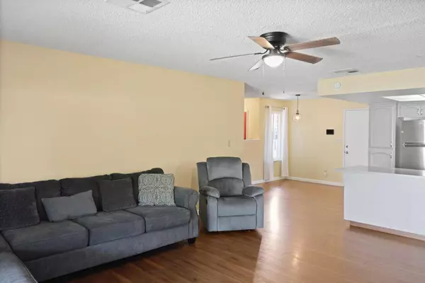 948 Harvard Avenue, Clovis, CA 93612