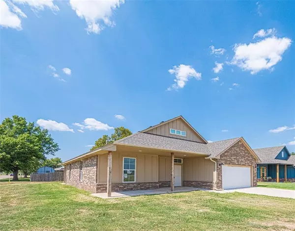4728 Sandhill Dr, Enid, OK 73703