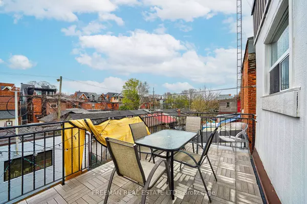 435 Manning Ave, Toronto, ON M6G 2V6