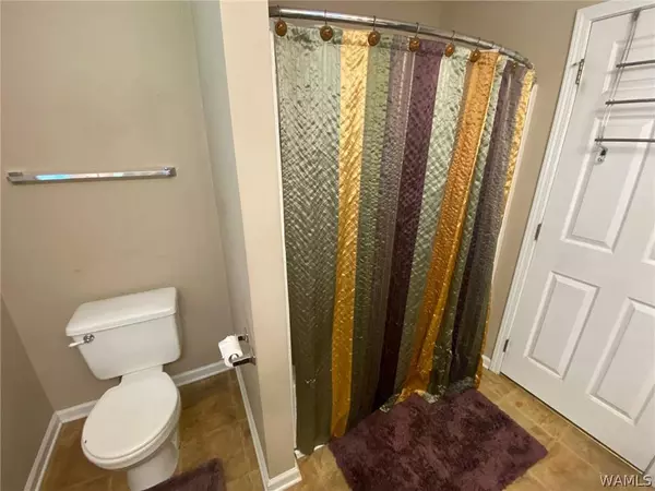 1867 Carriage HTS, Tuscaloosa, AL 35404