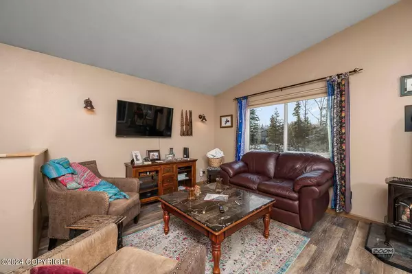 1920 S Countrywood DR, Wasilla, AK 99623