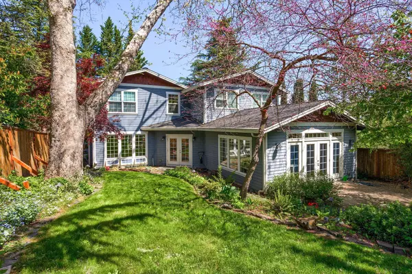 708 Ashland St, Ashland, OR 97520