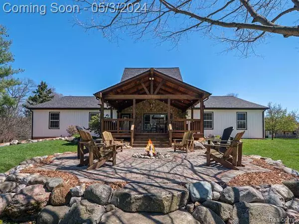 7291 Cedar Lake Road, Pinckney, MI 48169