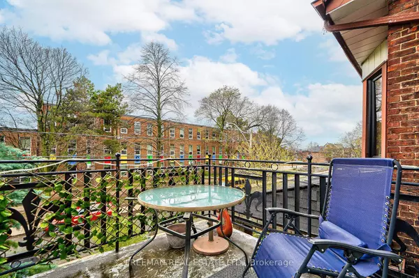 435 Manning Ave, Toronto, ON M6G 2V6