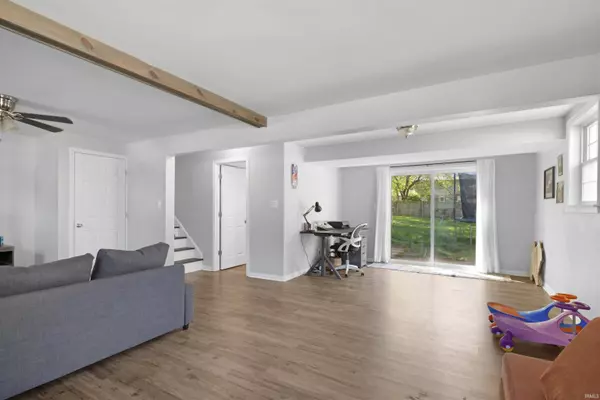 8311 Outer Lincoln Avenue, Newburgh, IN 47630