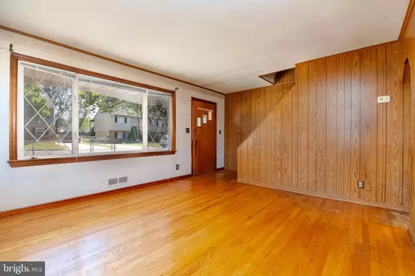 10 DINSMORE AVE, Glen Burnie, MD 21061