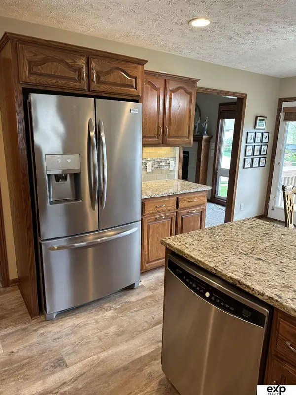 16709 Jaynes Circle, Omaha, NE 68116