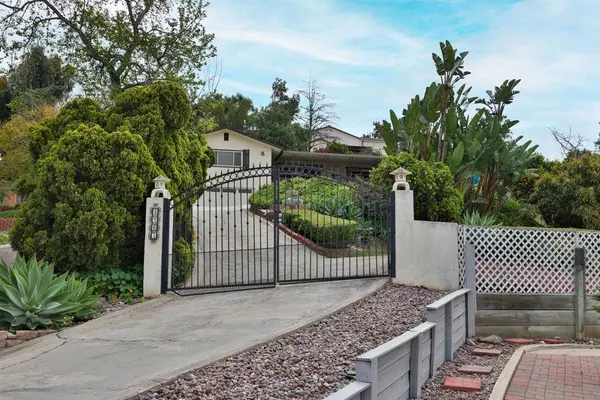 8903 Bowling Green DR, La Mesa, CA 91941