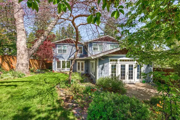 708 Ashland St, Ashland, OR 97520