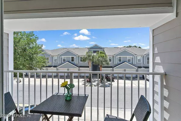 7068 DEER LODGE CIR #105, Jacksonville, FL 32256