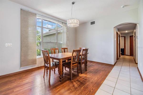 4016 LITHIA RIDGE BLVD, Valrico, FL 33596