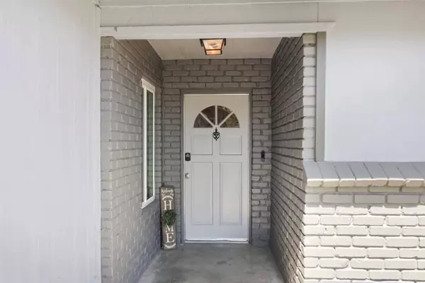 948 Harvard Avenue, Clovis, CA 93612