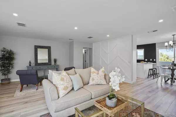 806 E 4Th AVE #19, Escondido, CA 92025