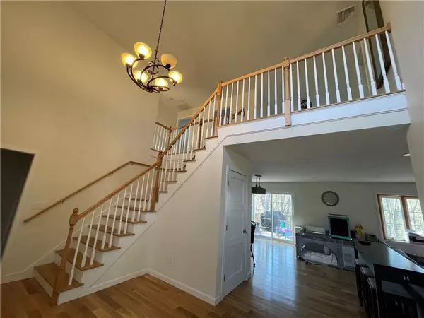 87 Scituate AVE, Johnston, RI 02919