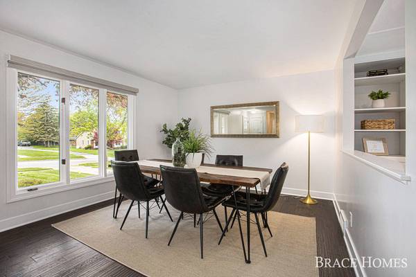 1552 Sherwood SE Avenue, East Grand Rapids, MI 49506