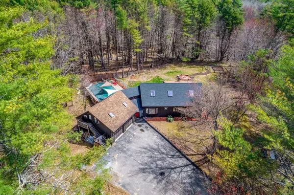 166 Old Webster RD, Lewiston, ME 04240