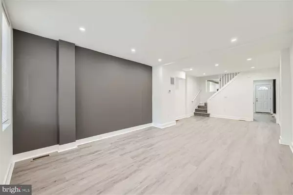 3176 RAVENWOOD AVE, Baltimore, MD 21213