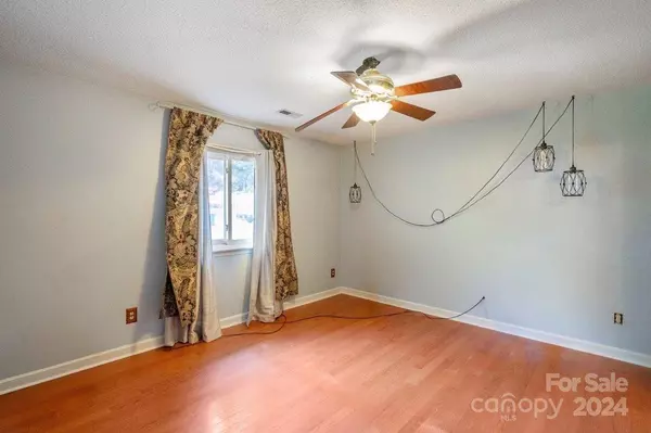 1314 Grace Meadow DR, Mooresville, NC 28115