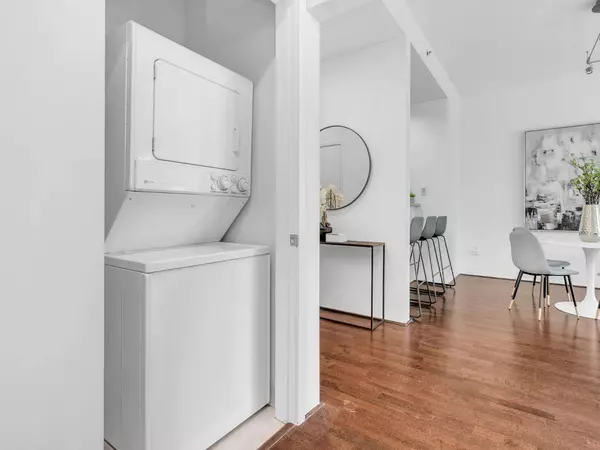 1 Mandalay PL 1610, South San Francisco, CA 94080