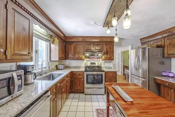 23 Willow Ridge Rd, North Andover, MA 01845