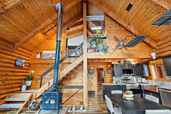 2016 Mount Kiliak CIR, Eagle River, AK 99577