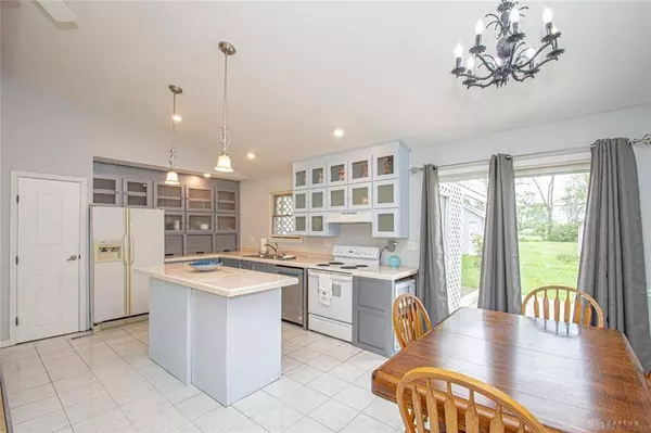 5585 Horseshoe Bend Road, Hamilton, OH 45011