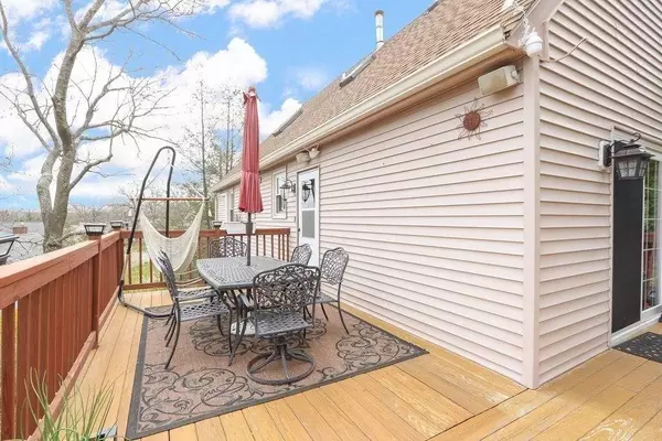 24 Battlemarch Way, Woburn, MA 01801