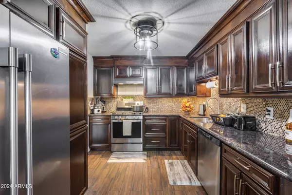 9145 E VINE Avenue, Mesa, AZ 85208