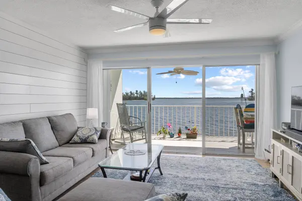 5906 S River Run DR, Sebastian, FL 32958