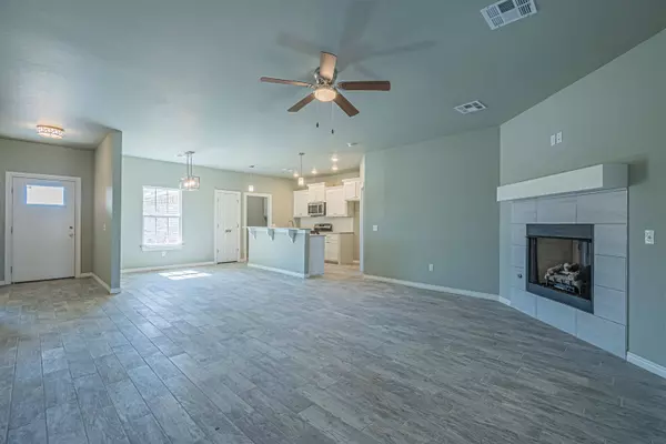 4516 Sandhill Dr, Enid, OK 73703