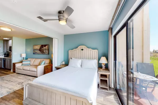 7453 Sunset Harbor Dr, Navarre Beach, FL 32566