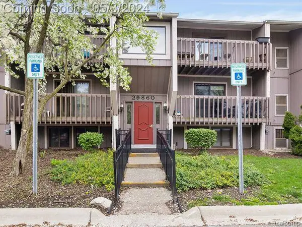 29860 W 12 MILE Road 608, Farmington Hills, MI 48334