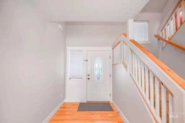 736 W Arbor Pointe Way, Nampa, ID 83686