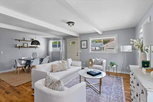 3308 S Ellen, Milwaukee, WI 53207