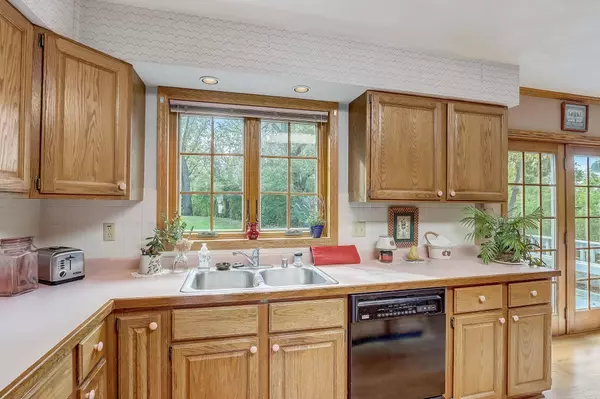 13941 W Elaine Drive, Evansville, WI 53536