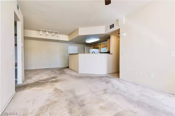 9975 Peace Way #1060, Las Vegas, NV 89147