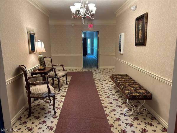 1 Westwood DR #101, St. Clairsville, OH 43950