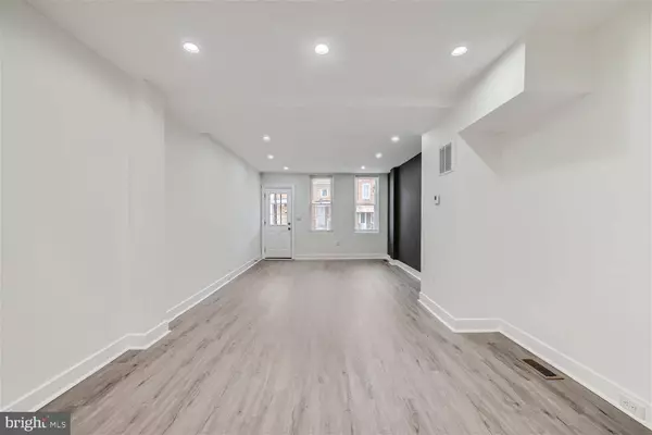 3176 RAVENWOOD AVE, Baltimore, MD 21213