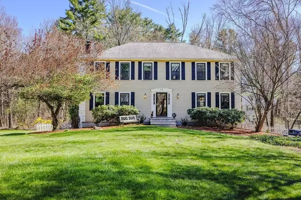 23 Willow Ridge Rd, North Andover, MA 01845