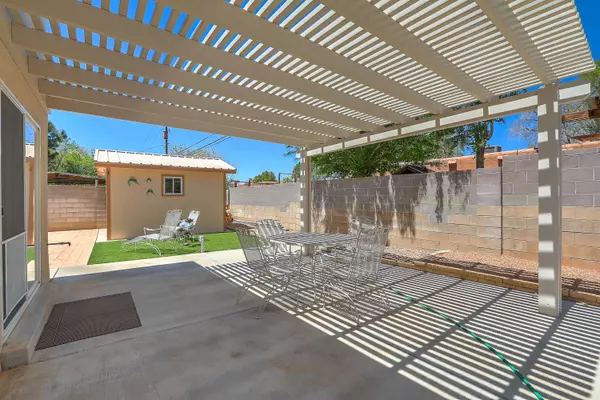 10813 Menaul BLVD NE, Albuquerque, NM 87112