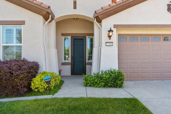 2208 Shaldon LN, Roseville, CA 95747