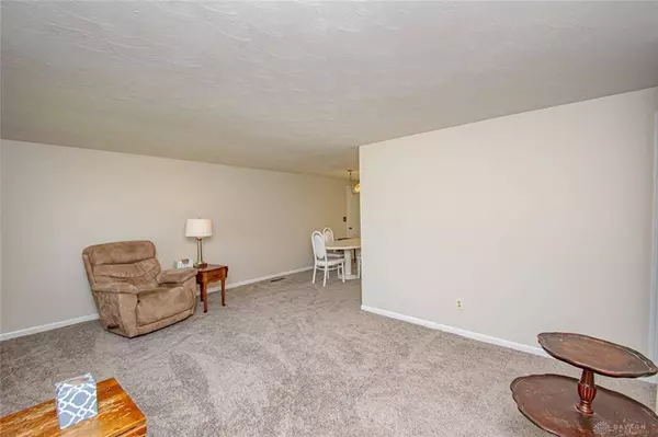 6306 Kingsbury Drive, Dayton, OH 45424