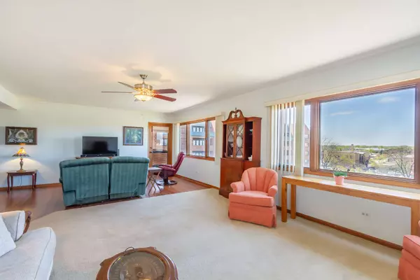 101 Summit AVE #514, Park Ridge, IL 60068